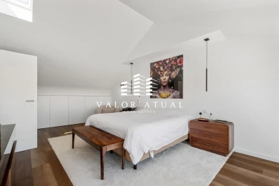 Moradia T5 para Venda em Carcavelos e Parede