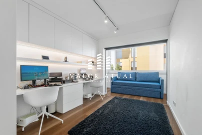 Moradia T5 para Venda em Carcavelos e Parede