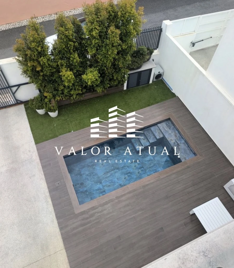 Moradia T5 para Venda em Carcavelos e Parede Foto 26