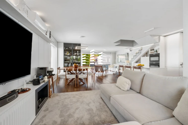 Moradia T5 para Venda em Carcavelos e Parede Foto 10
