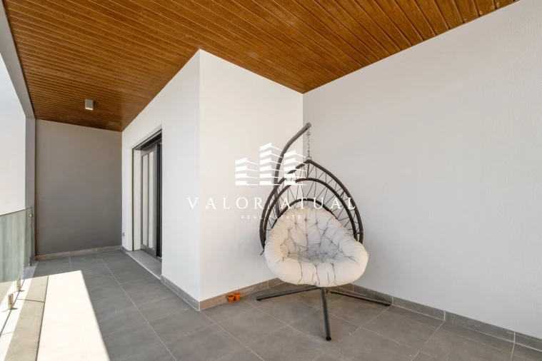 Moradia T5 para Venda em Carcavelos e Parede Foto 21