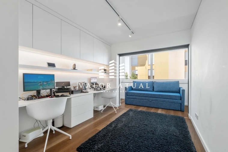 Moradia T5 para Venda em Carcavelos e Parede Foto 16