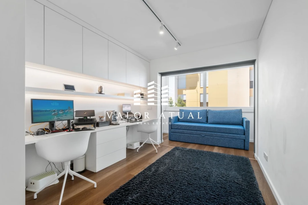 Moradia T5 para Venda em Carcavelos e Parede Foto 16