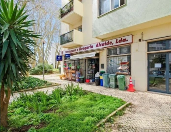 Loja para Trespasse em Alcabideche