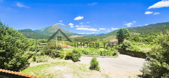 Moradia T5 para Venda em Mondim de Basto