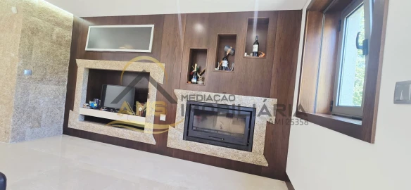 Moradia T5 para Venda em Mondim de Basto