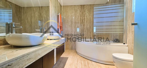 Moradia T5 para Venda em Mondim de Basto