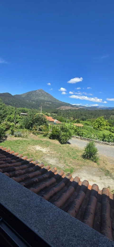 Moradia T5 para Venda em Mondim de Basto
