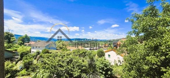 Moradia T5 para Venda em Mondim de Basto