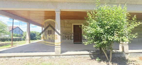 Moradia T5 para Venda em Mondim de Basto