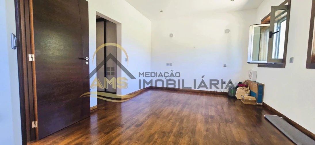 Moradia T5 para Venda em Mondim de Basto Foto 42