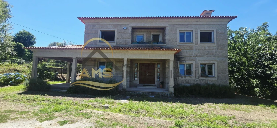 Moradia T5 para Venda em Mondim de Basto Foto 3