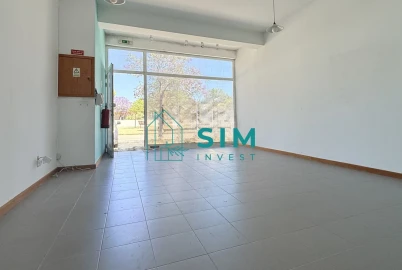 Loja para Venda em Malagueira e Horta das Figueiras