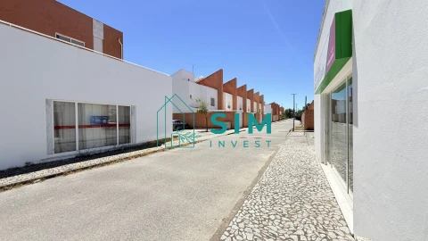 Loja para Venda em Malagueira e Horta das Figueiras