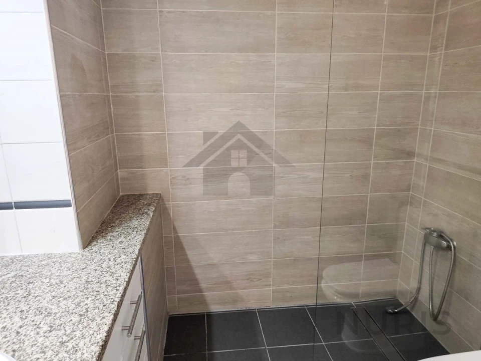 Apartamento T1 para Venda em Portimão Foto 11