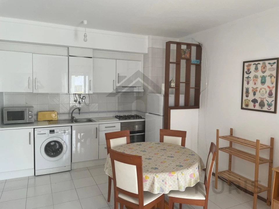 Apartamento T1 para Arrendamento em Portimão Foto 3