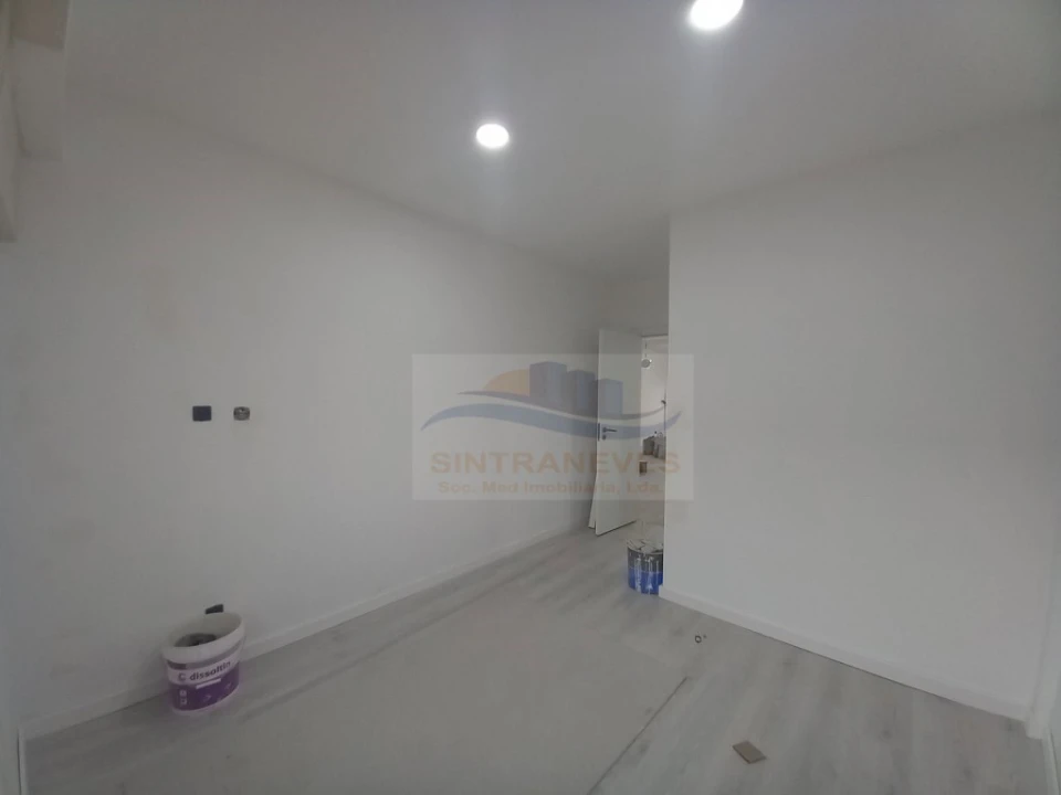 Apartamento T3 para Venda em Costa da Caparica Foto 12