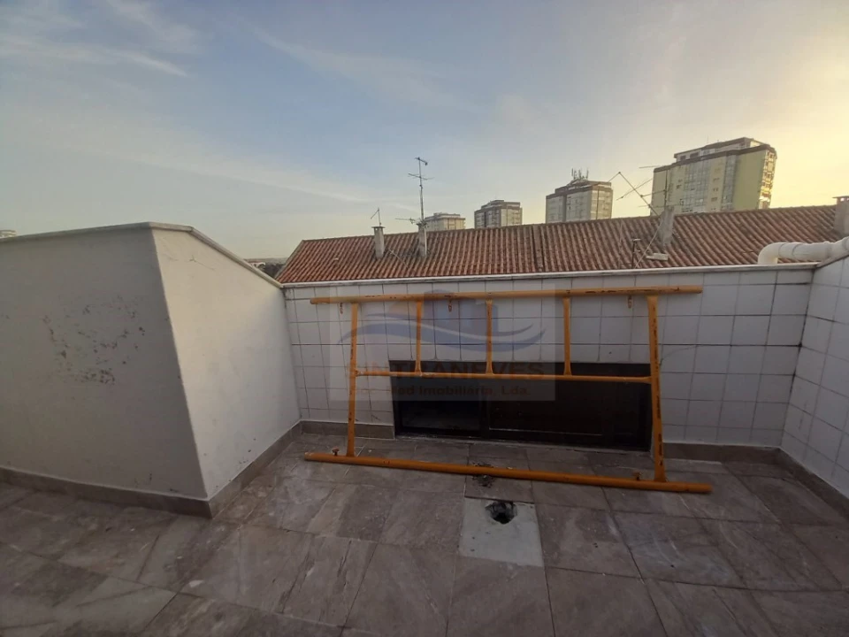 Apartamento T3 para Venda em Costa da Caparica Foto 39