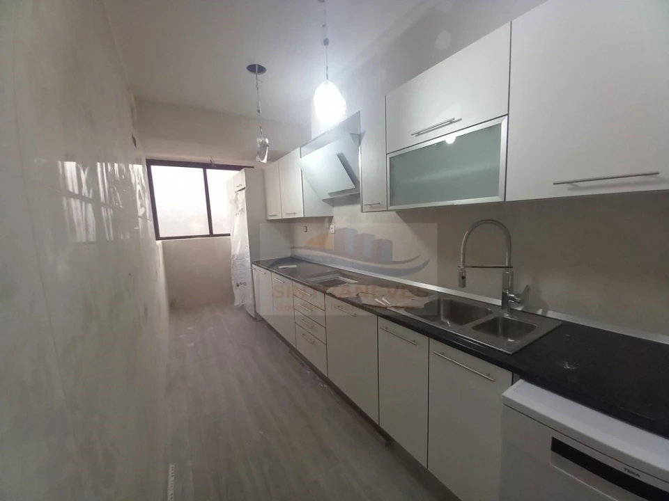 Apartamento T3 para Venda em Costa da Caparica Foto 22
