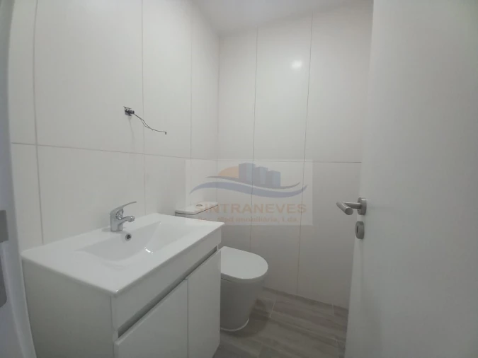 Apartamento T3 para Venda em Costa da Caparica Foto 14