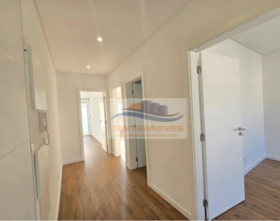 Apartamento T2 para Venda em Águas Livres Foto 2