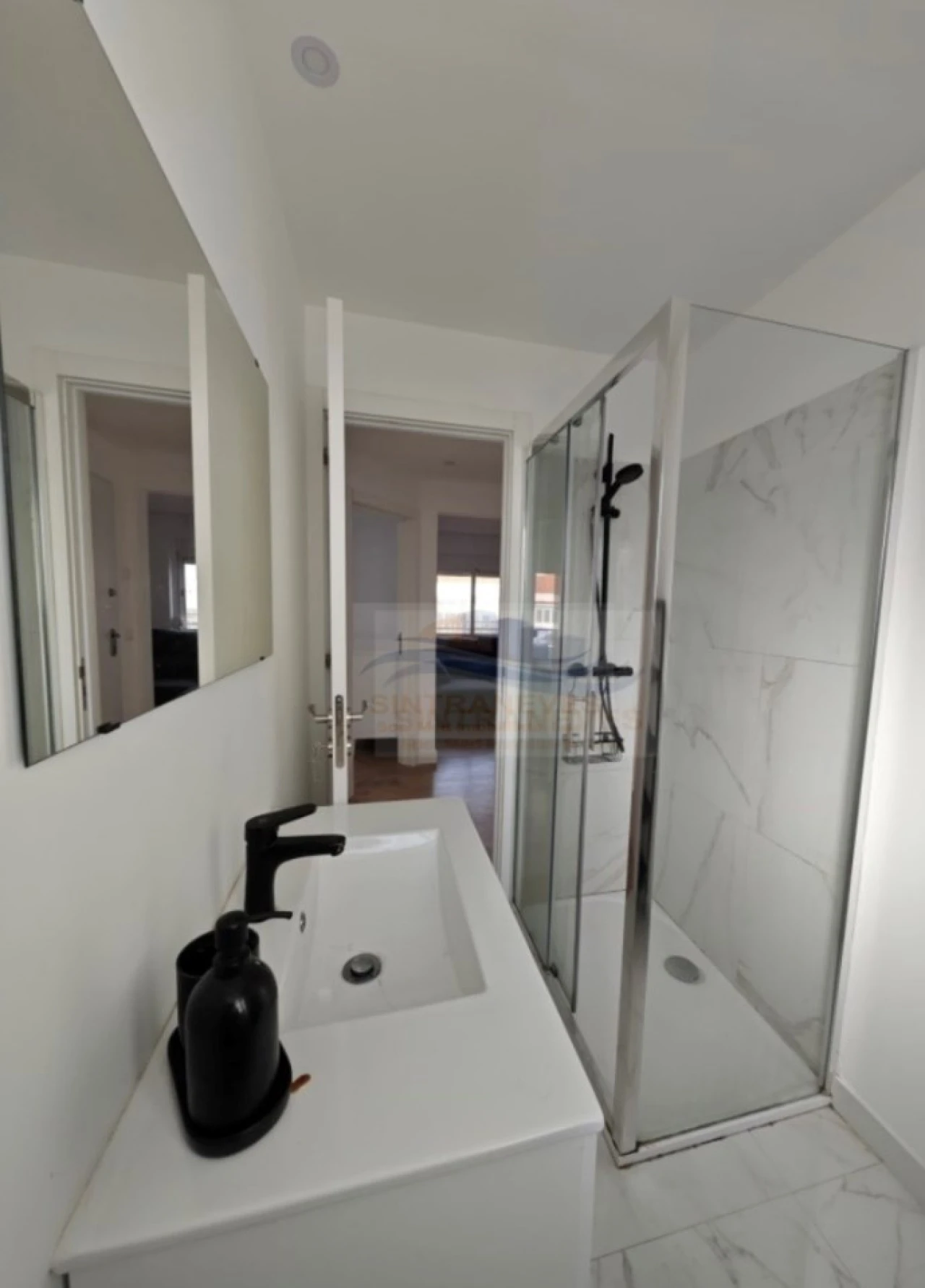 Apartamento T2 para Venda em Águas Livres Foto 11