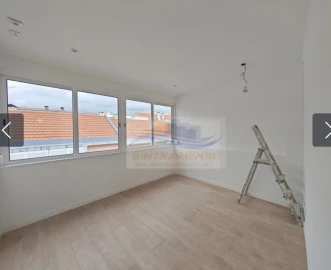Apartamento T2 para Venda em Águas Livres