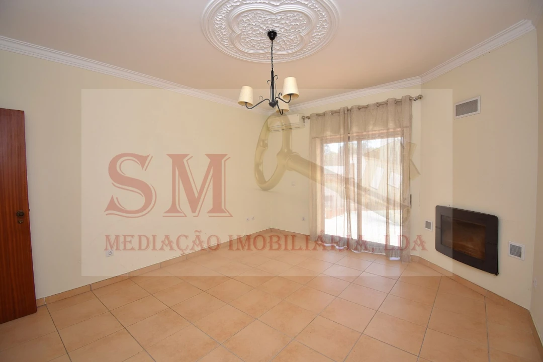 Moradia T4 para Venda em Palhais e Coina Foto 4