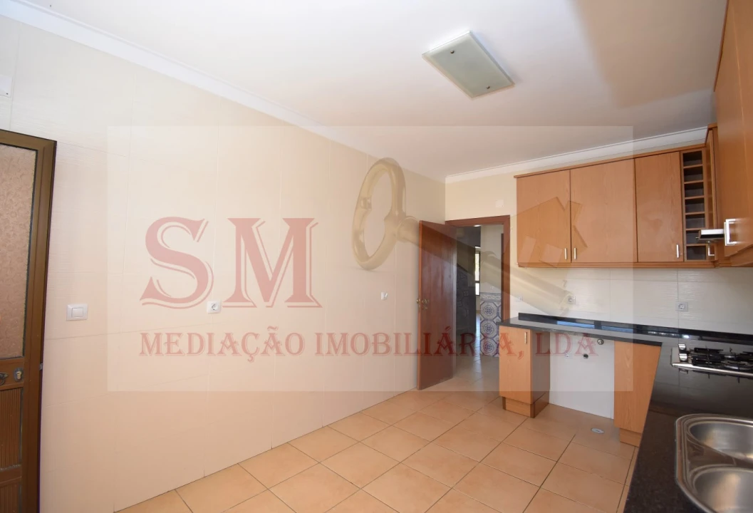 Moradia T4 para Venda em Palhais e Coina Foto 6