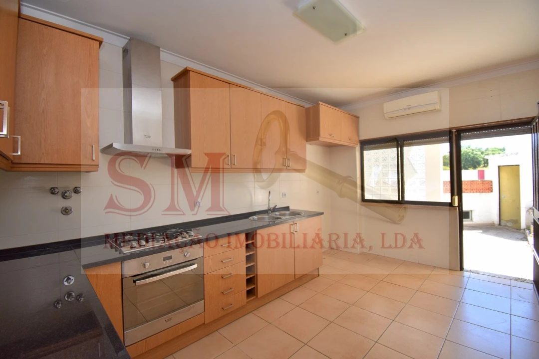 Moradia T4 para Venda em Palhais e Coina Foto 7