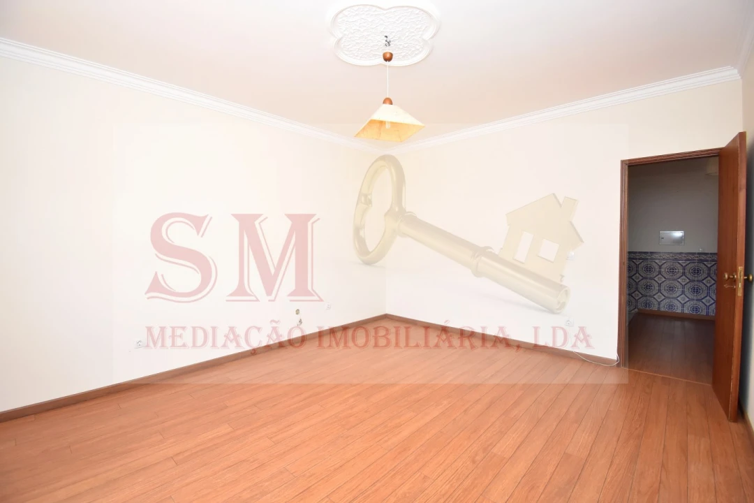 Moradia T4 para Venda em Palhais e Coina Foto 40