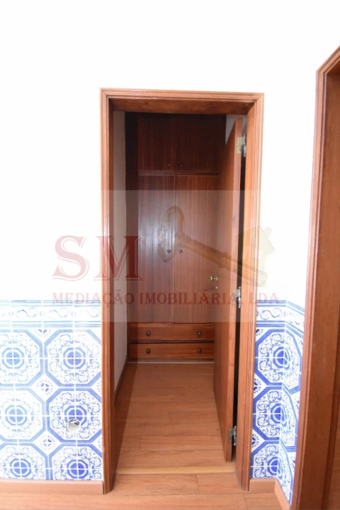 Moradia T4 para Venda em Palhais e Coina