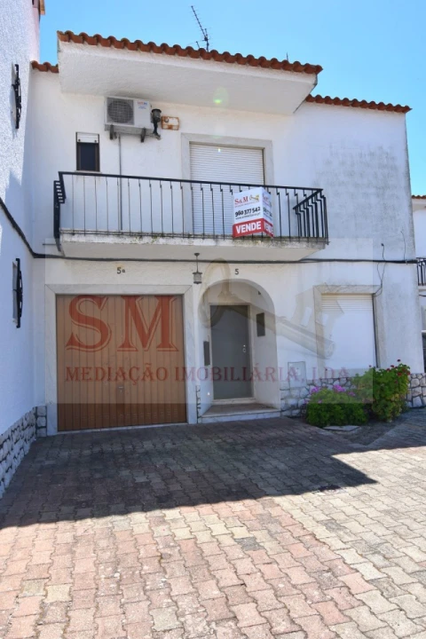 Moradia T4 para Venda em Palhais e Coina
