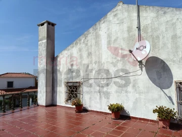 Moradia T6 para Venda em São Bartolomeu dos Galegos e Moledo