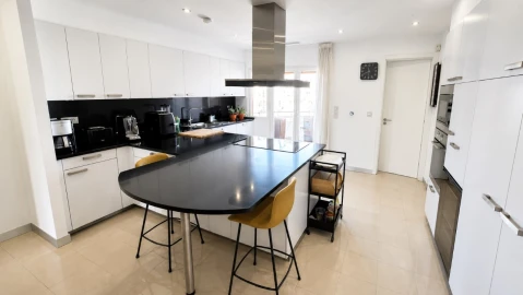 Apartamento T4 para Venda em Avenidas Novas