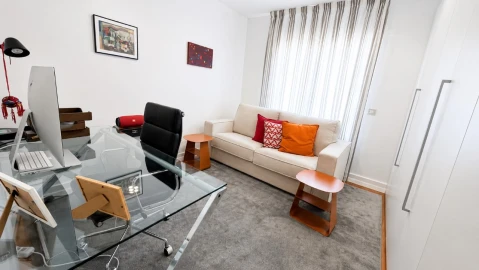Apartamento T4 para Venda em Avenidas Novas