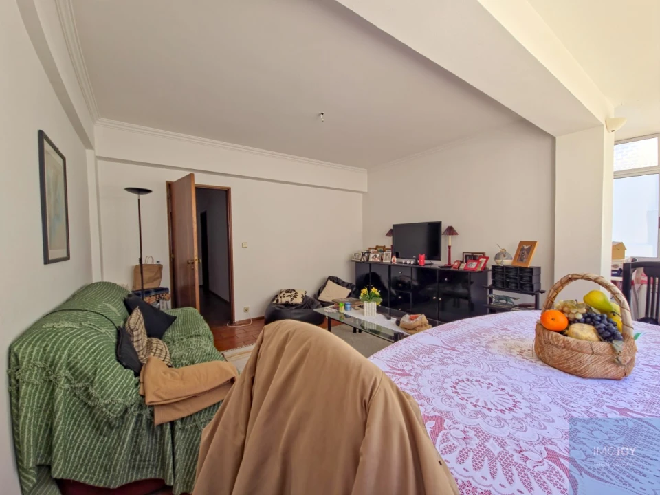 Apartamento T2 para Venda em Carcavelos e Parede Foto 3