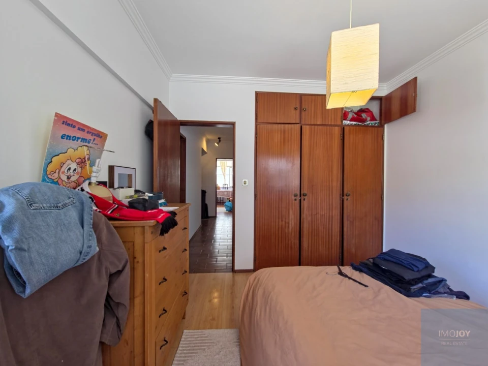 Apartamento T2 para Venda em Carcavelos e Parede Foto 13