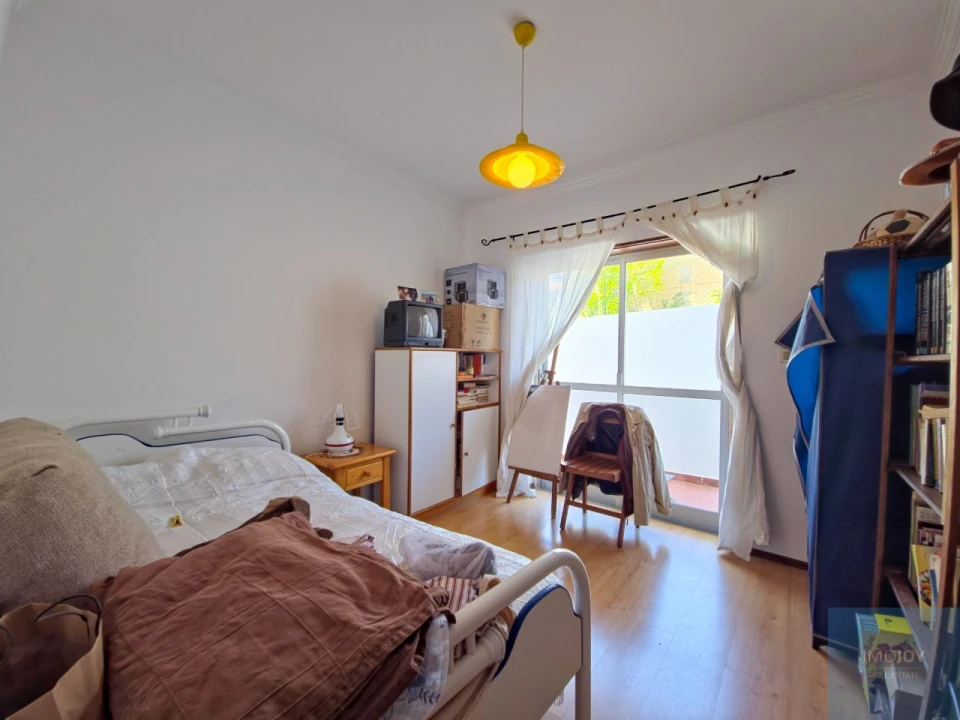 Apartamento T2 para Venda em Carcavelos e Parede Foto 15
