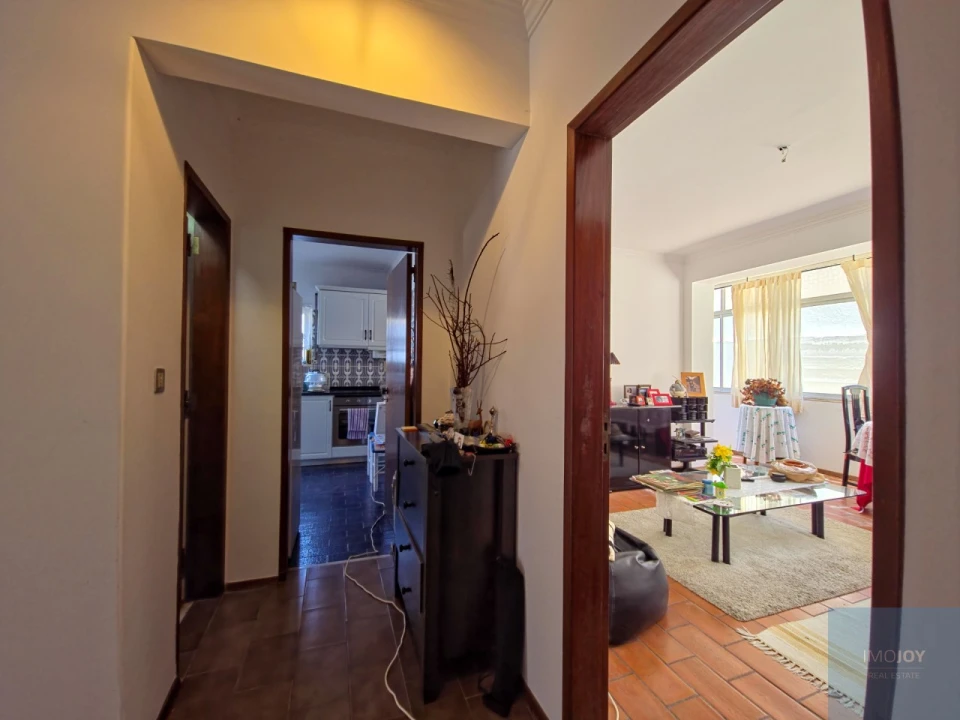 Apartamento T2 para Venda em Carcavelos e Parede Foto 28