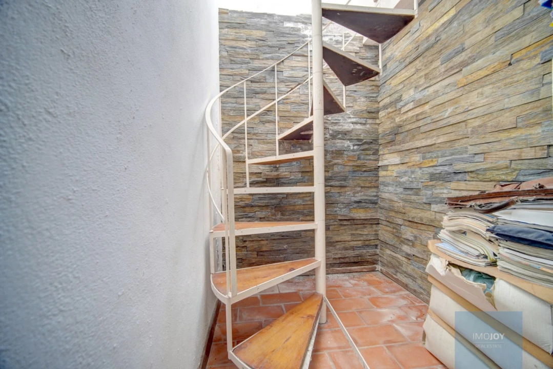 Apartamento T2 para Venda em Carcavelos e Parede Foto 23