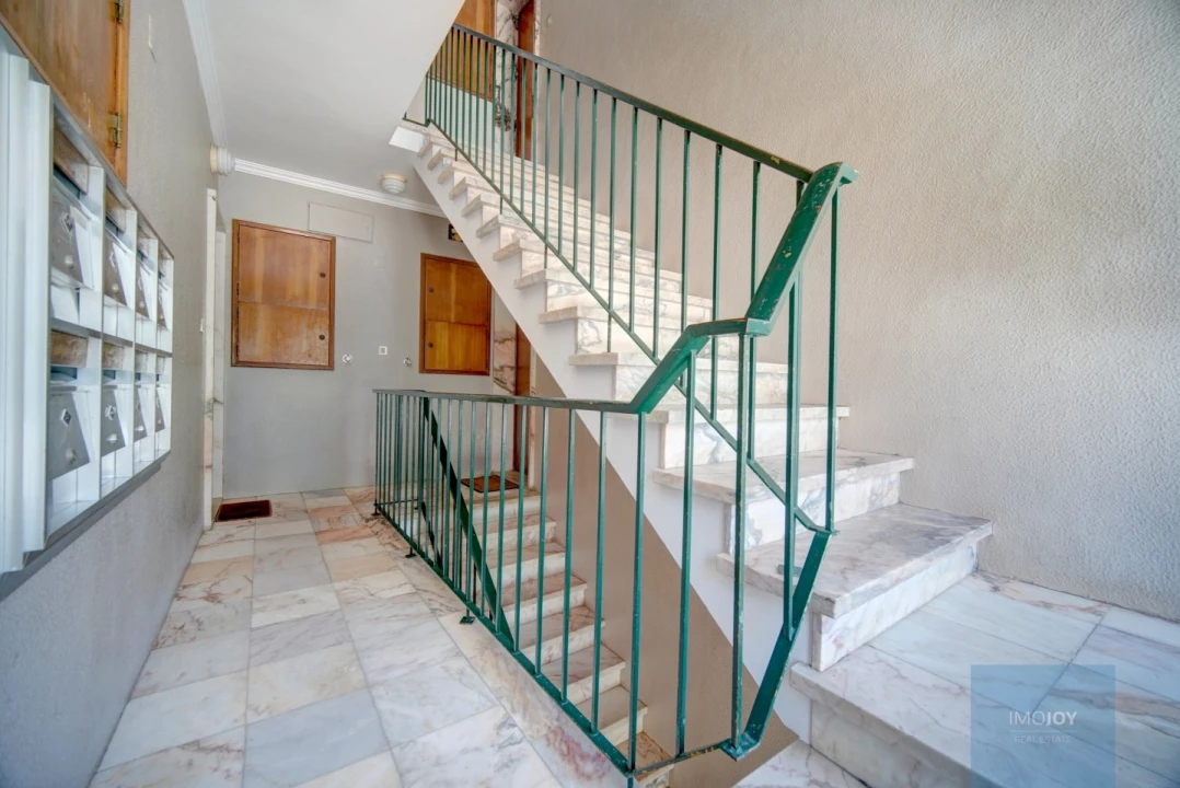 Apartamento T2 para Venda em Carcavelos e Parede Foto 29