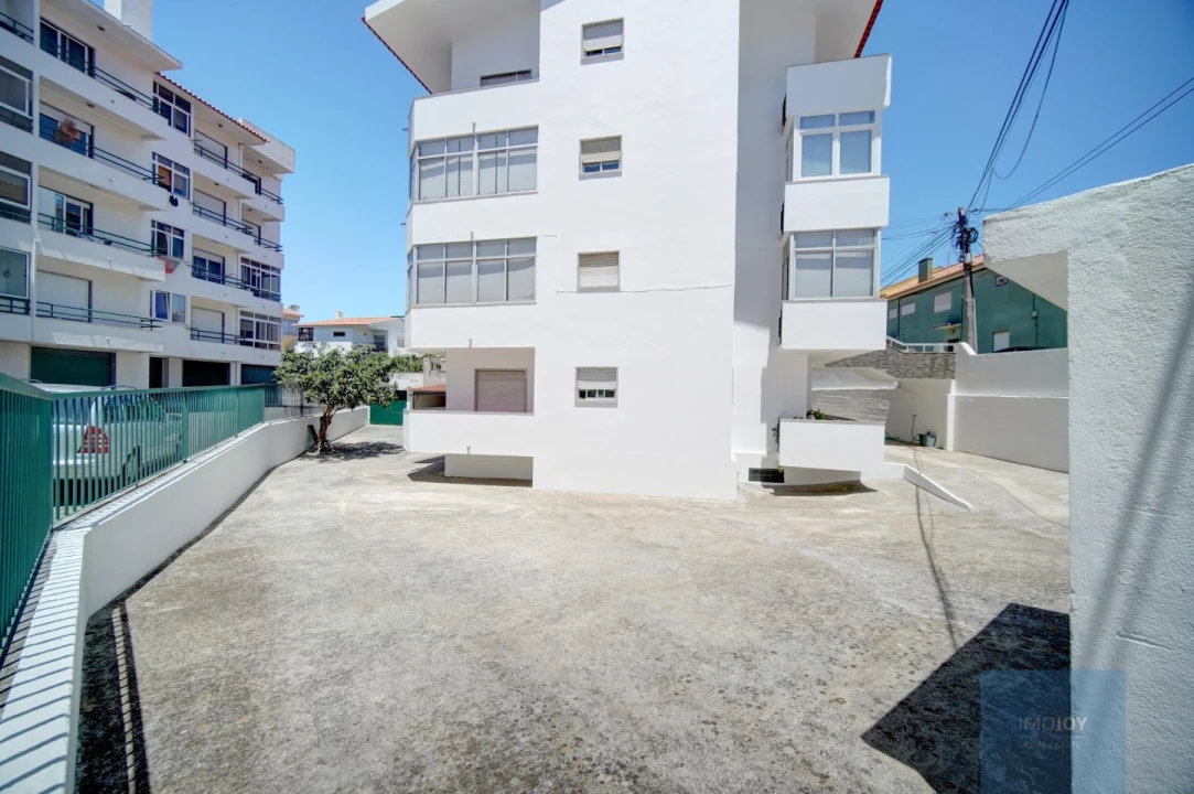Apartamento T2 para Venda em Carcavelos e Parede Foto 39