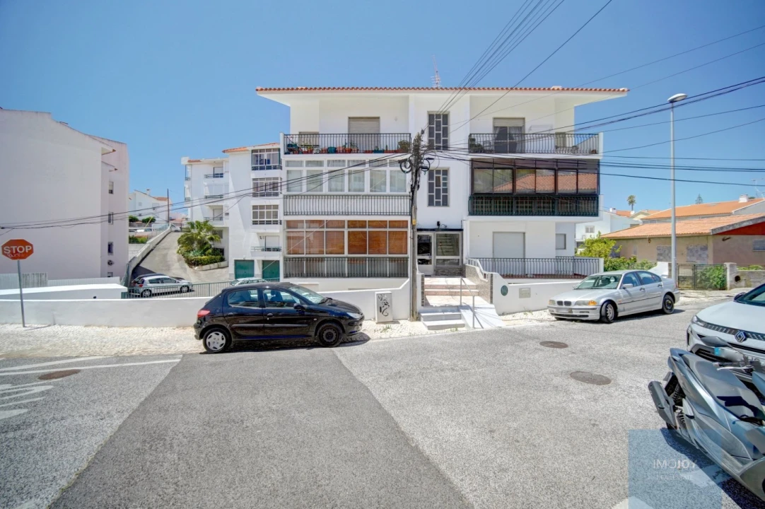 Apartamento T2 para Venda em Carcavelos e Parede Foto 40