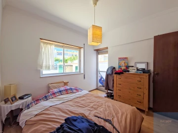 Apartamento T2 para Venda em Carcavelos e Parede