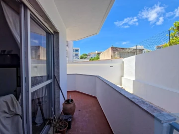 Apartamento T2 para Venda em Carcavelos e Parede