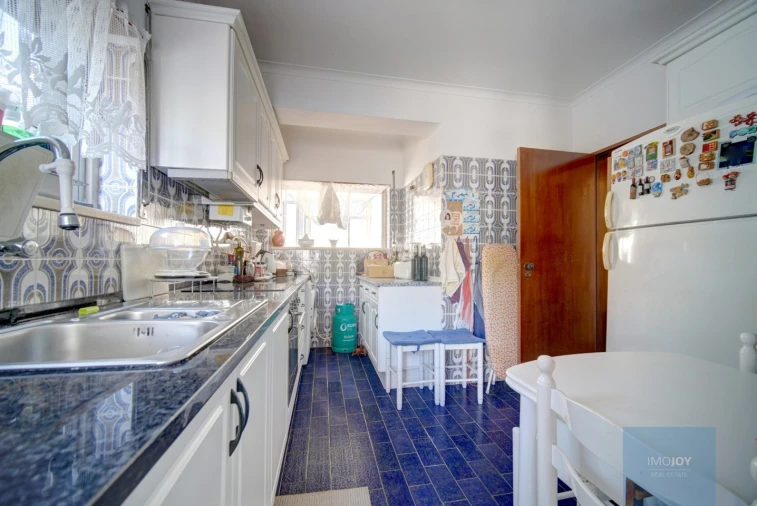 Apartamento T2 para Venda em Carcavelos e Parede Foto 6