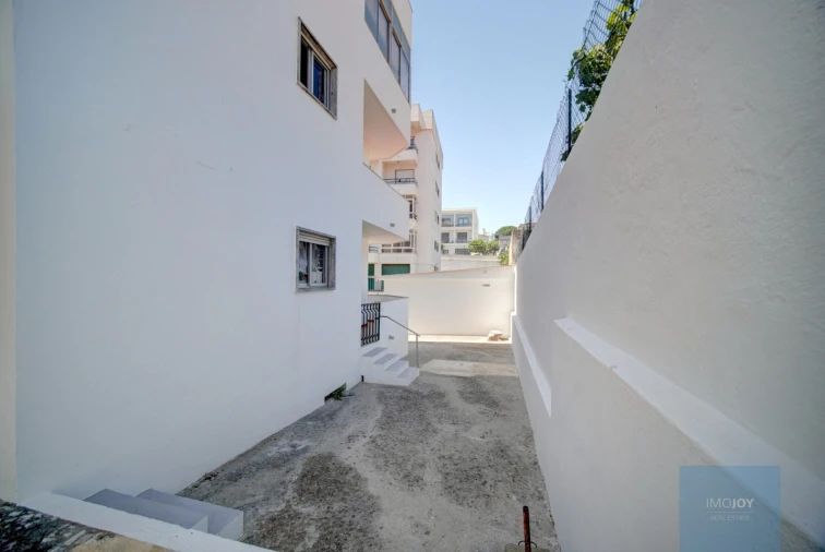 Apartamento T2 para Venda em Carcavelos e Parede Foto 34