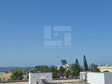 Apartamento T3 para Venda em Algés, Linda-A-Velha e Cruz Quebrada-Dafundo