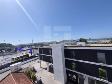 Apartamento T3 para Venda em Algés, Linda-A-Velha e Cruz Quebrada-Dafundo